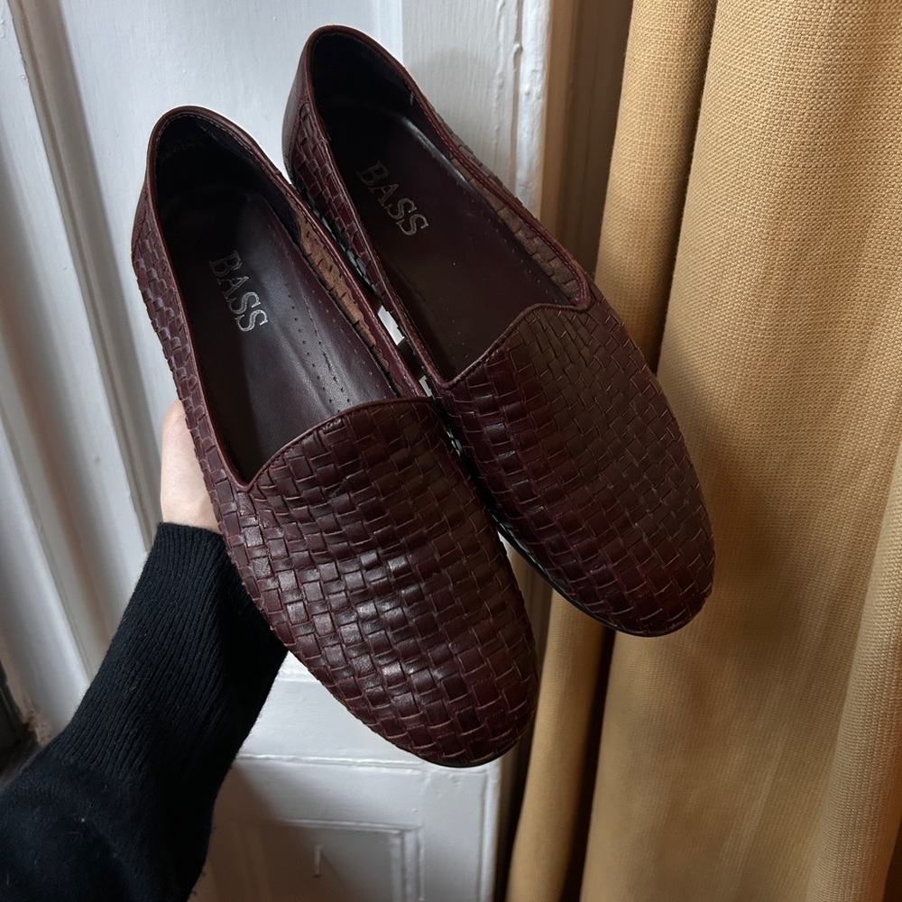 Vtg. Bass Woven Brown Leather Loafers (W9)